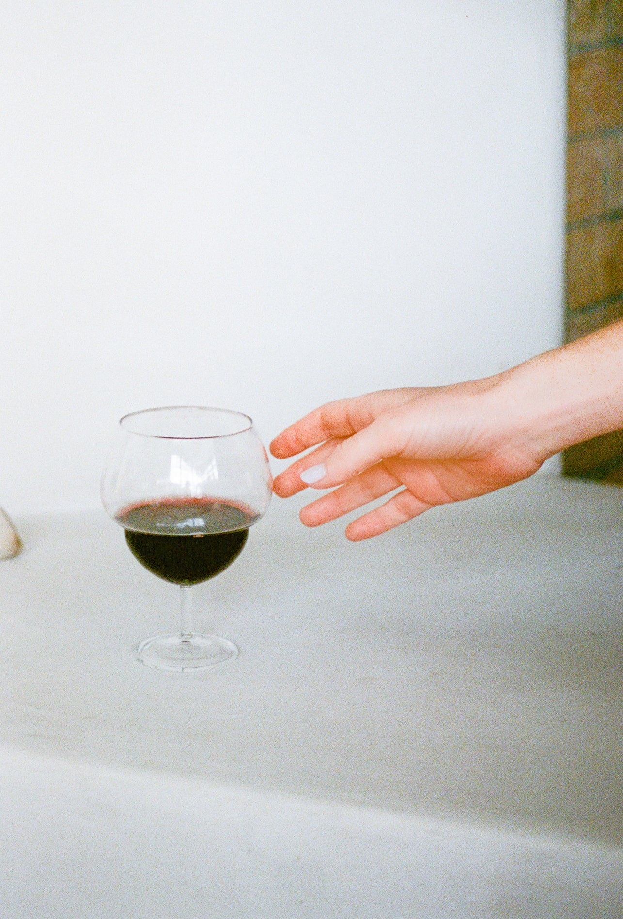 unique stemware for drinking - clear curvy wine glass