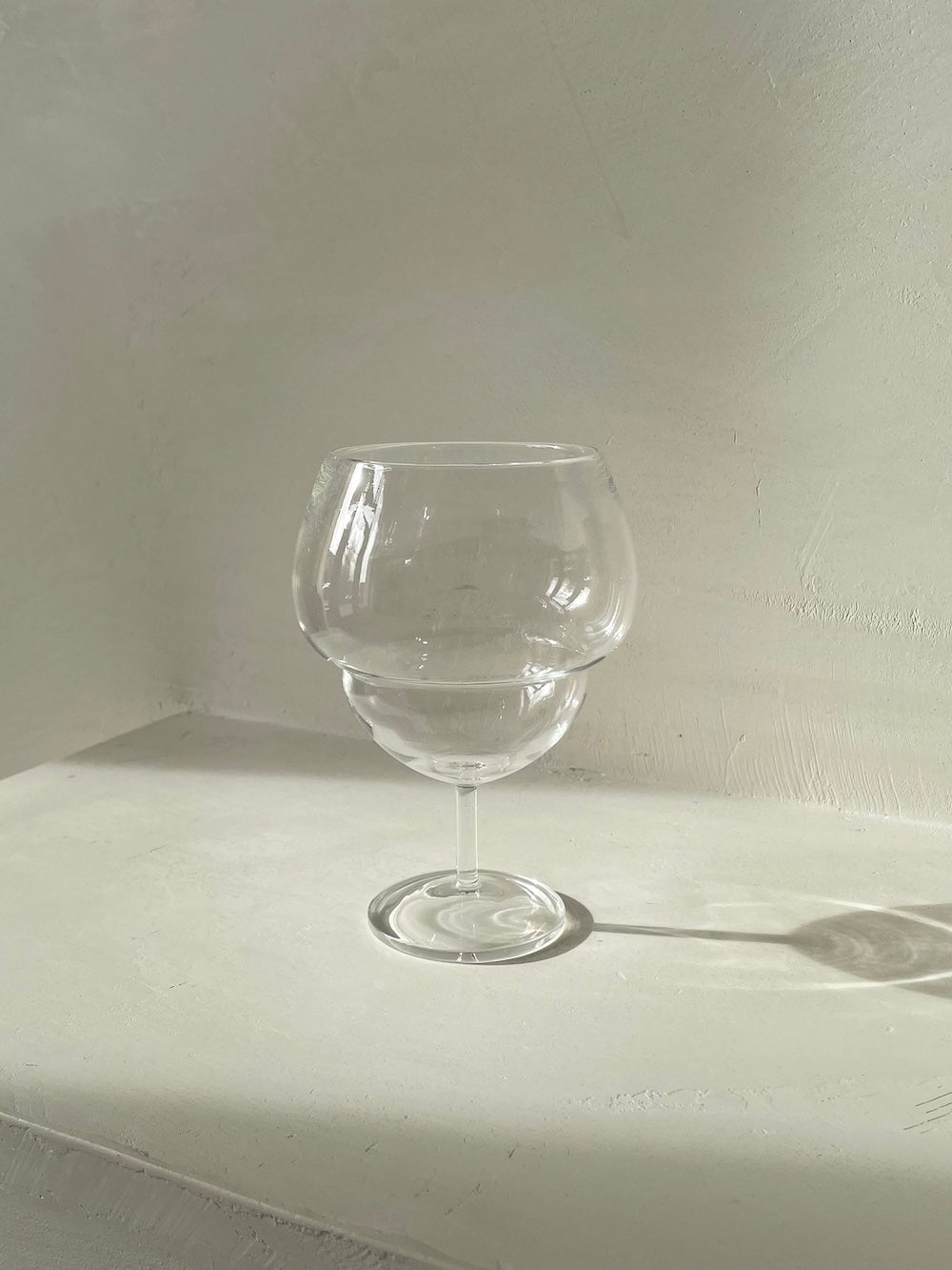 unique stemware for drinking - clear curvy wine glass