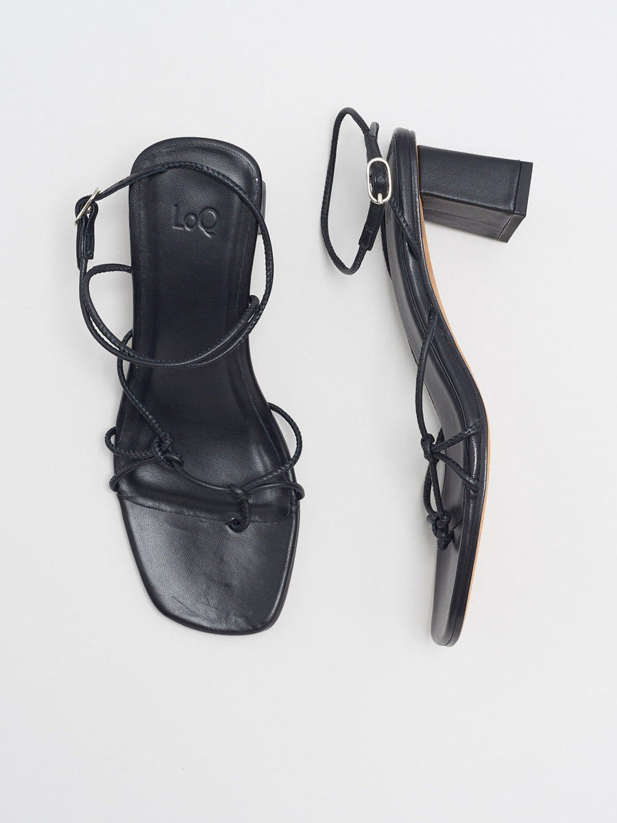 【関税込み】Elisa Sandals - Carel - Leather - Black CAREL PARIS Elisa Sandals in Black | Lyst