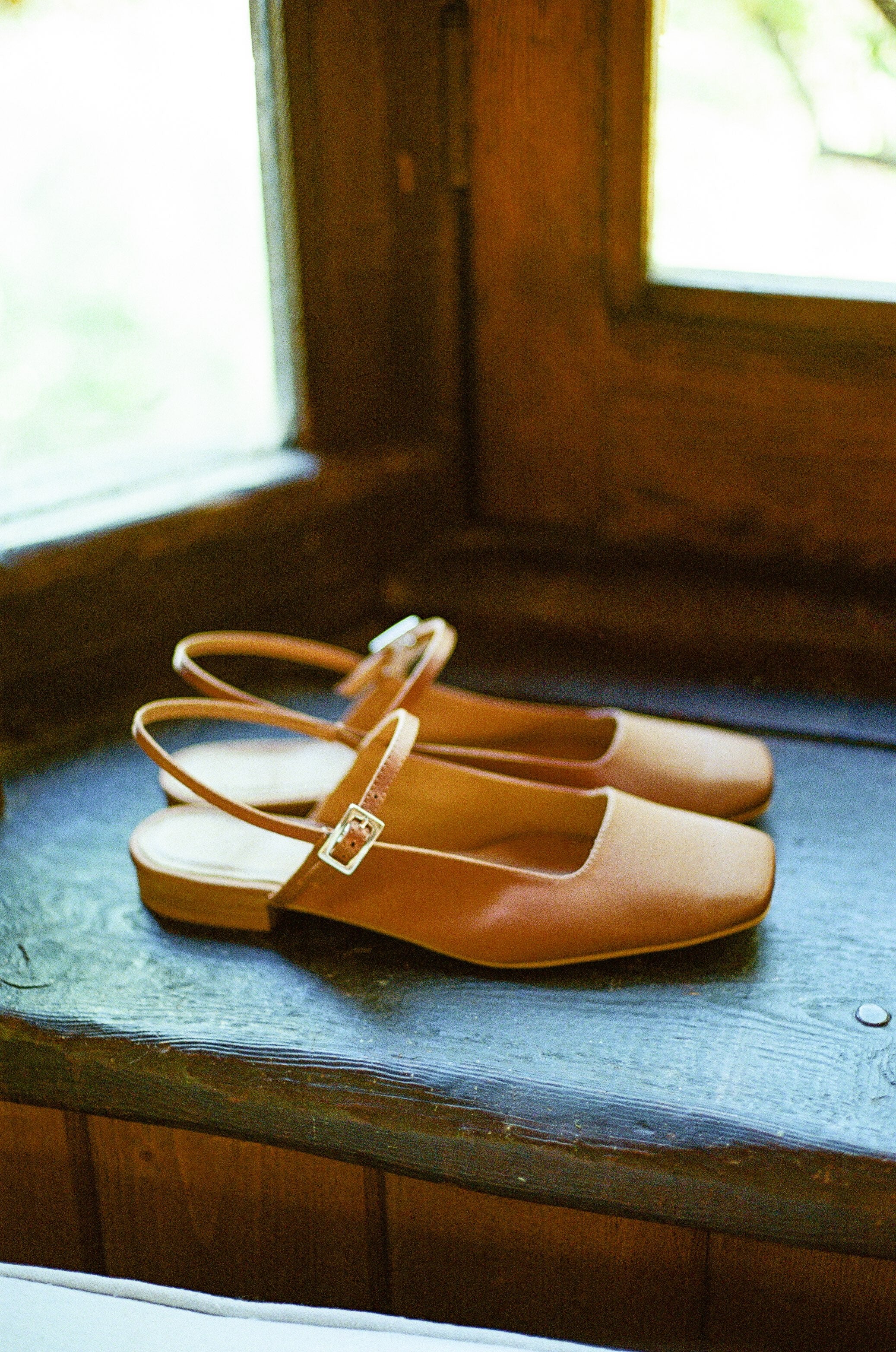 Gisela in Canela Satin