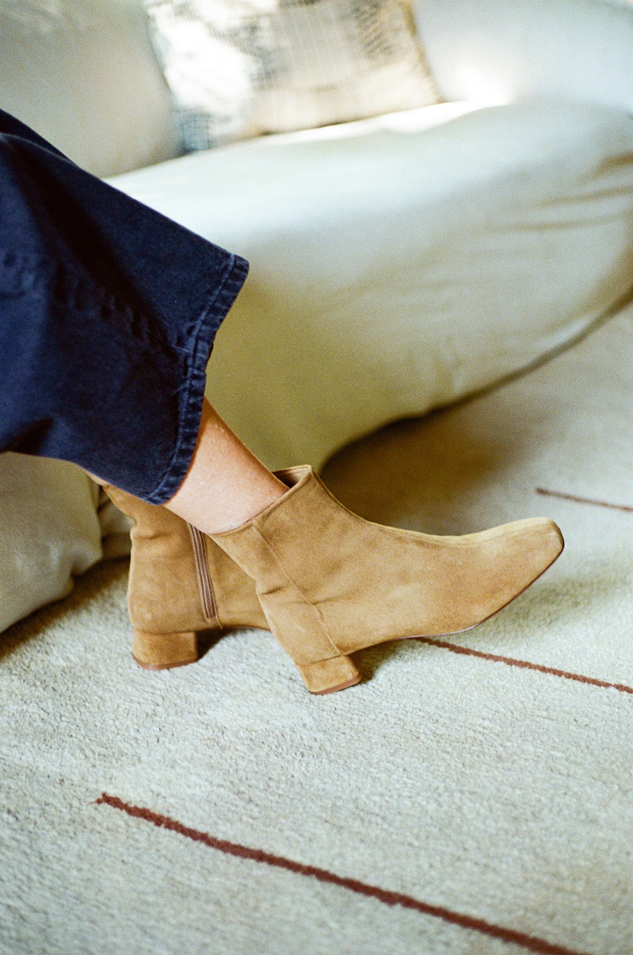 Osuna in Cumin Suede